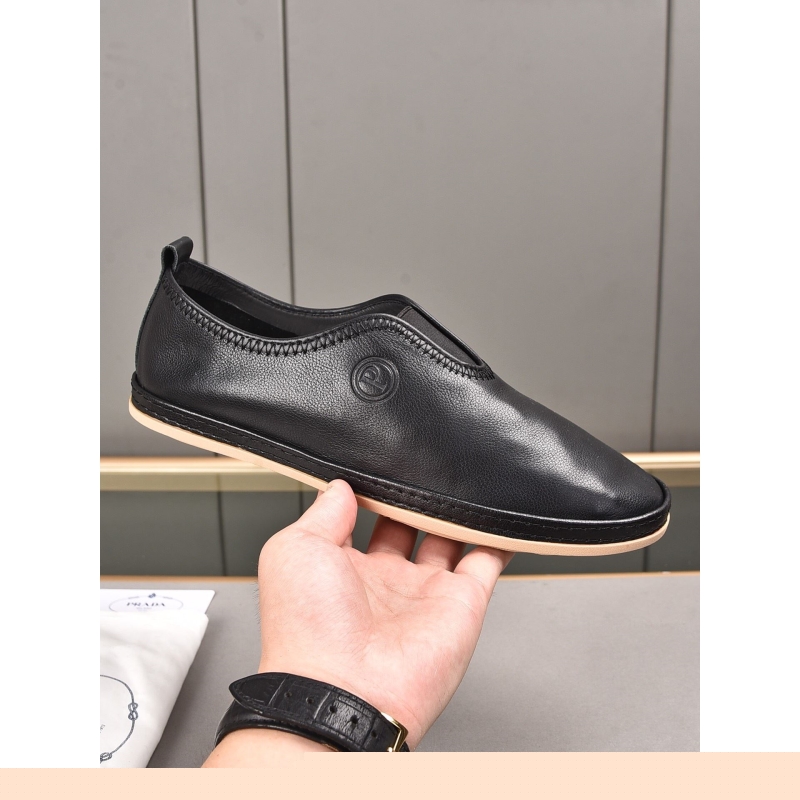 Pra*a leather shoes